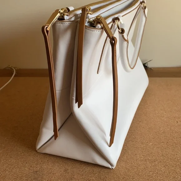 Rare white Coach top handle handbag - Picture 11 of 17